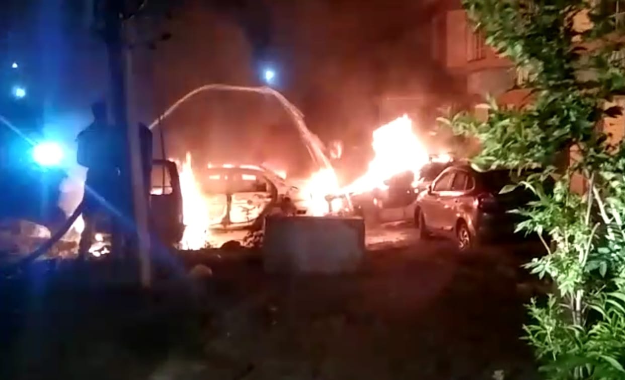 Four vehicles burnt due to fire in Yole, loss worth lakhs