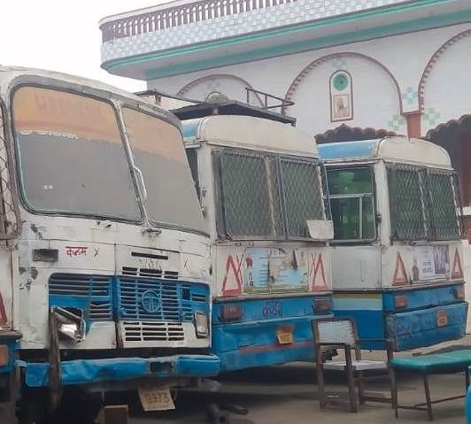 Two buses got stuck in Gohana Sub Depot, increased problems for passengers