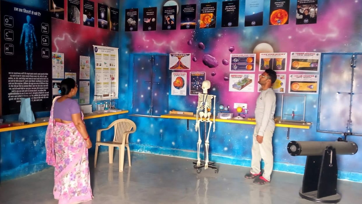Gift of astronomy and mathematics laboratory to students