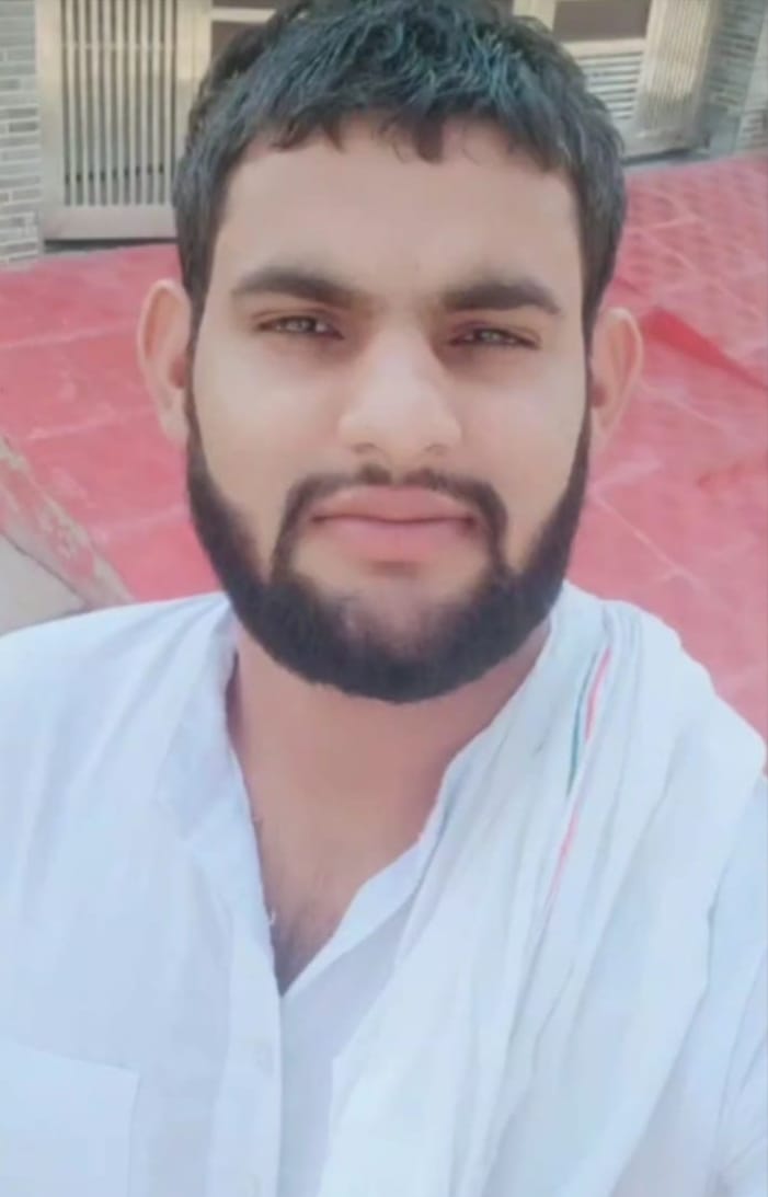 Brother dies in accident while distributing wedding cards of sister