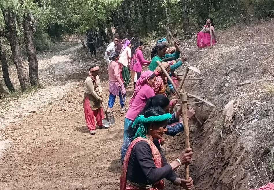 Salute to courage, women cut three km road in 27 days