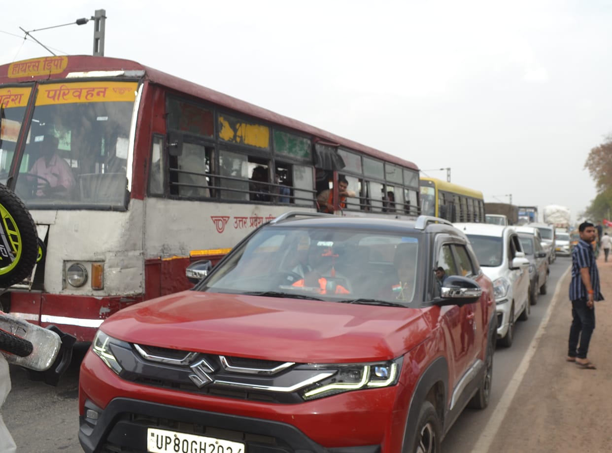 jam situation on the Mathura-Bareilly highway.