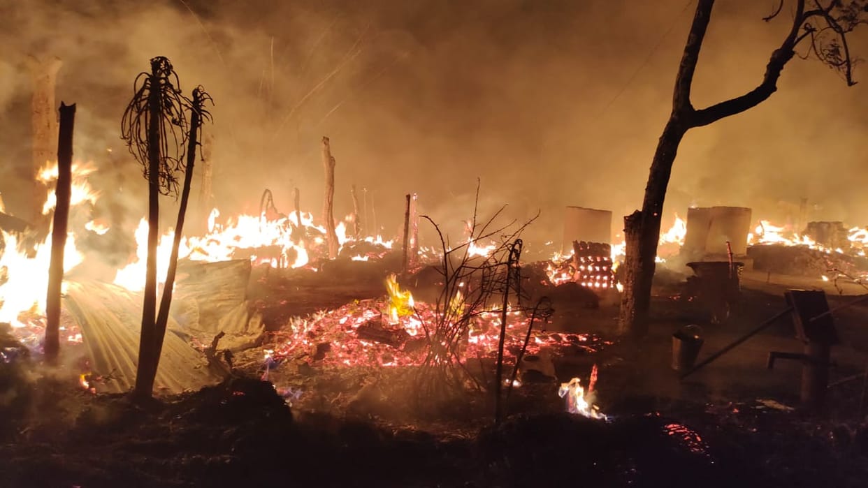 Fire broke out while cooking, 16 huts burnt to ashes