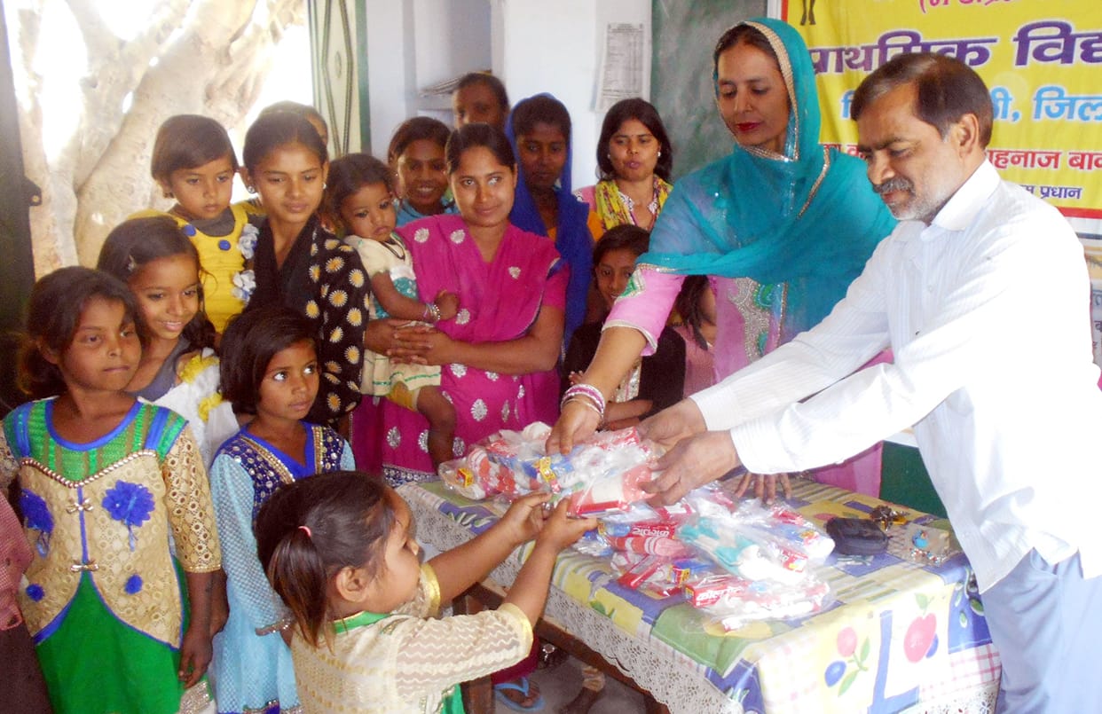 Sartaj Ali has been providing feast to girls in school on Navratri for 12 years