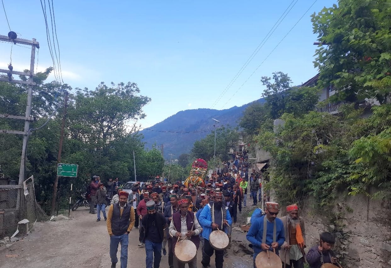 Juani Mahadev leaves for Trambli fair