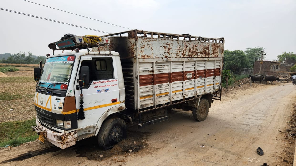 Canter caught fire after touching HT line, five including woman burnt