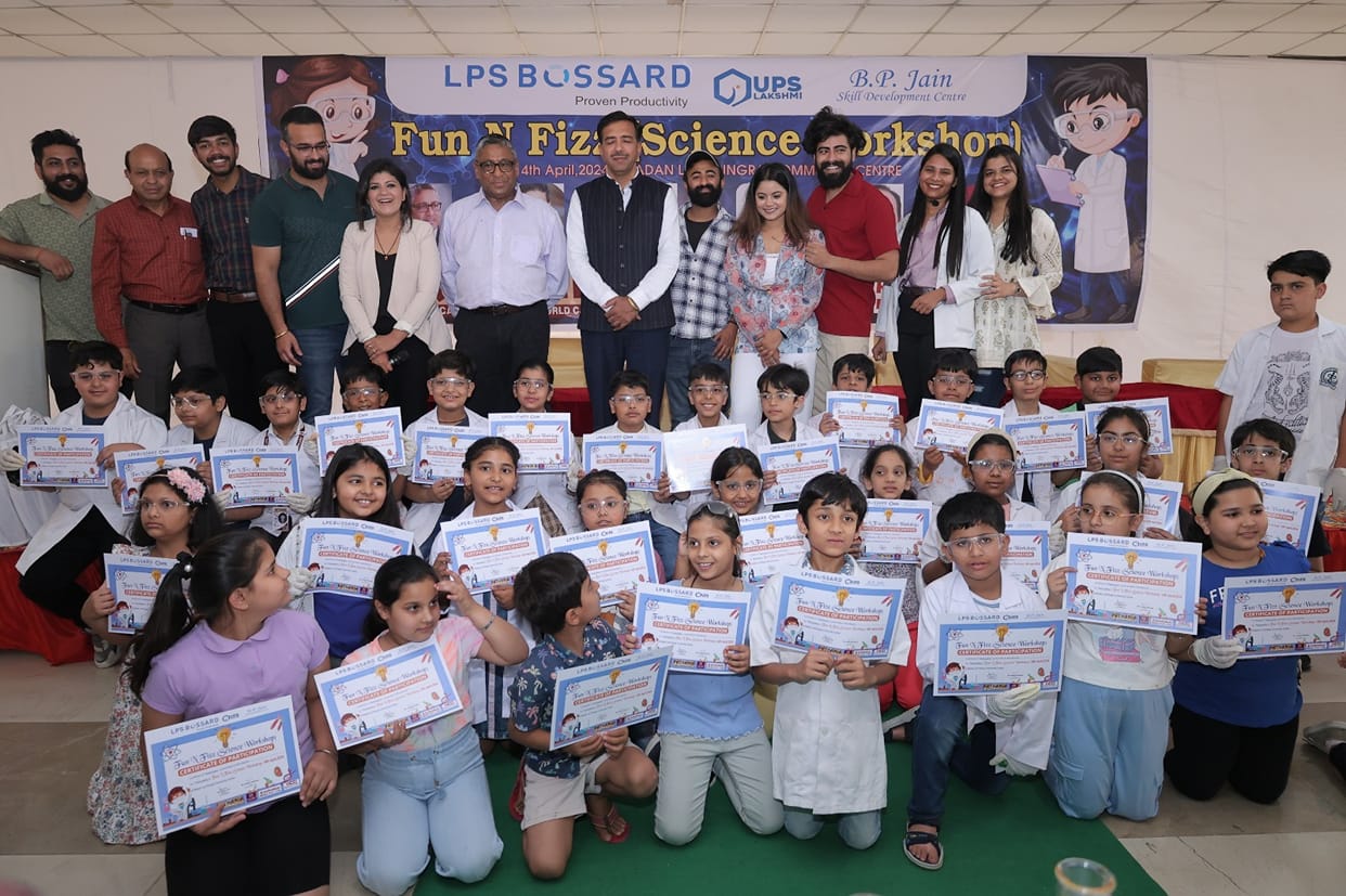 In the science workshop, children explained the importance of Jain science.