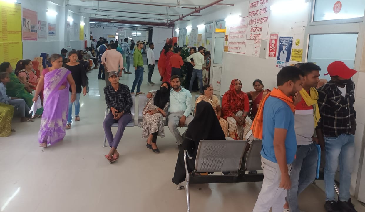 Children suffering from diarrhea in summer