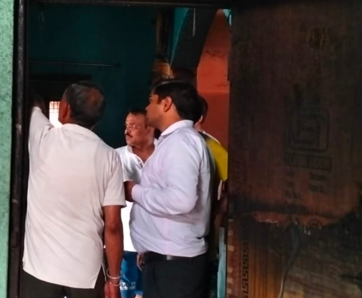 Goods worth lakhs burnt to ashes due to house fire
