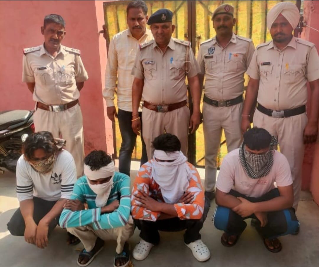 Four youths arrested for planning robbery near Delhi bridge