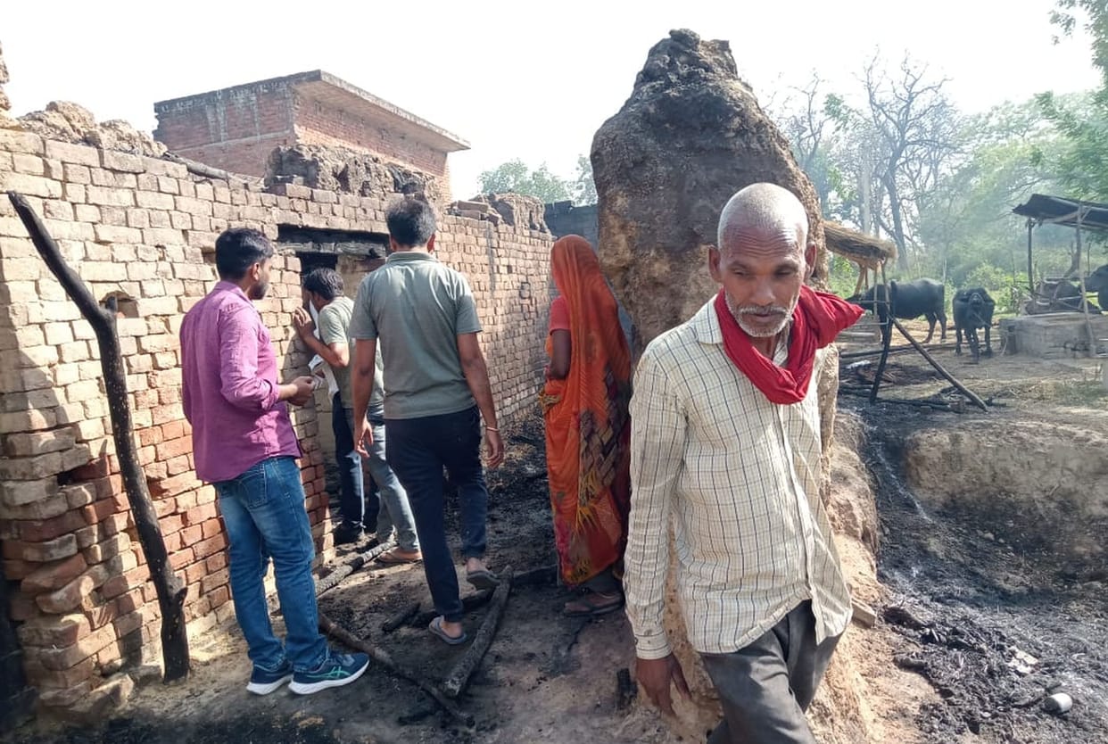 A massive fire broke out in Jiganahi forest, 10 houses burnt to ashes.