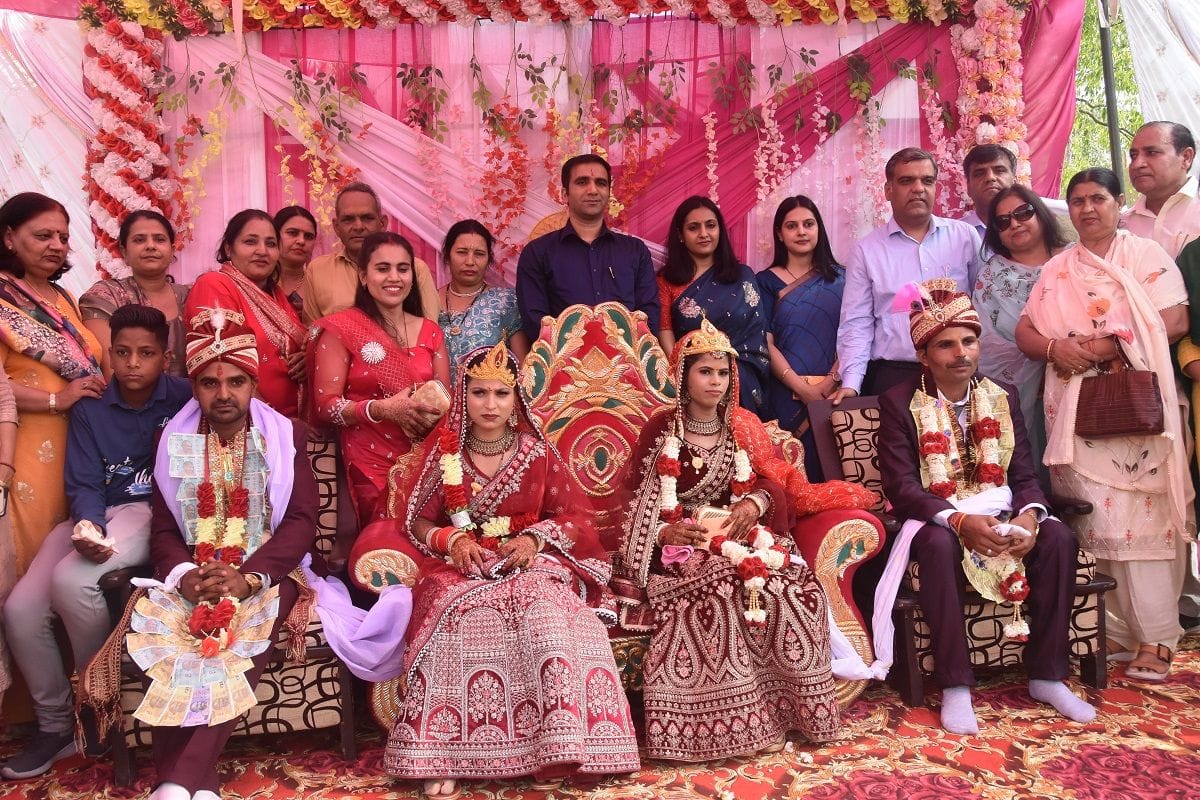 Deputy Commissioner got two daughters of Bal Gram married by doing Kanyadaan.