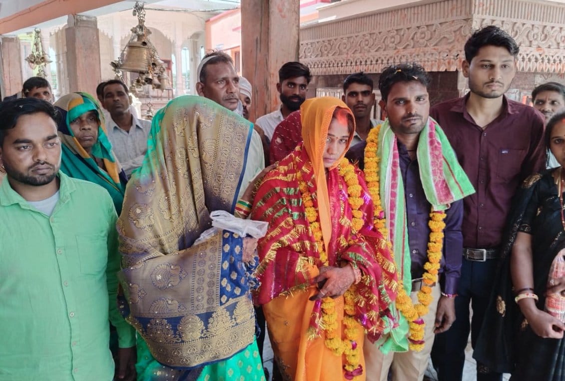 Barati and Gharati fight fiercely over dance at Dwarchar, six injured