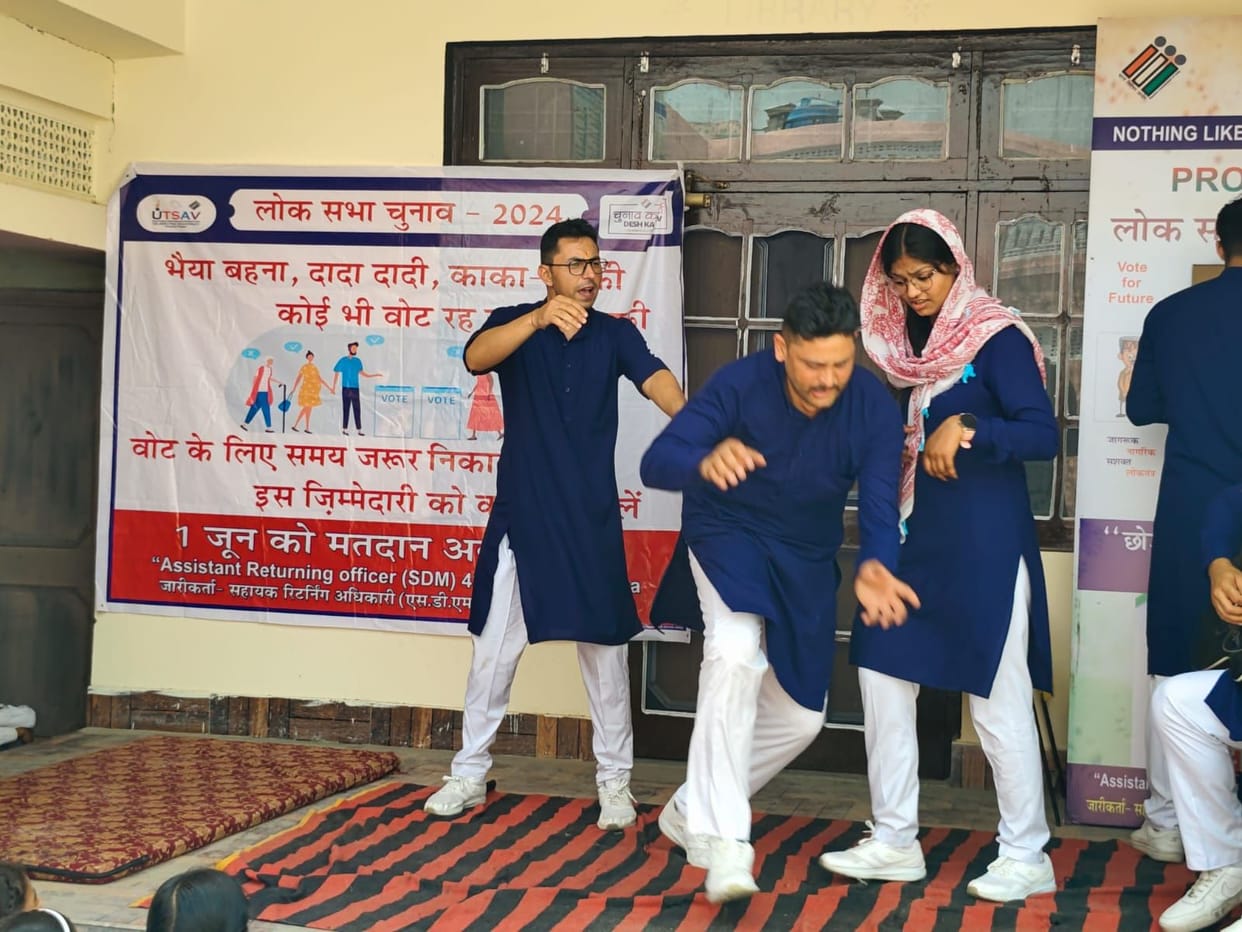 Importance of voting explained through street play in Gondpur Bulla