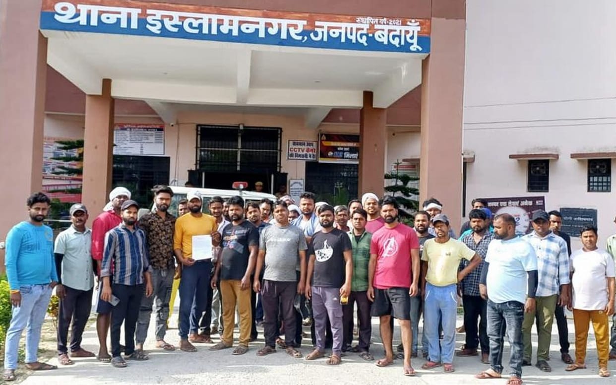 Nagar Panchayat President's husband accused, sweepers reached police station