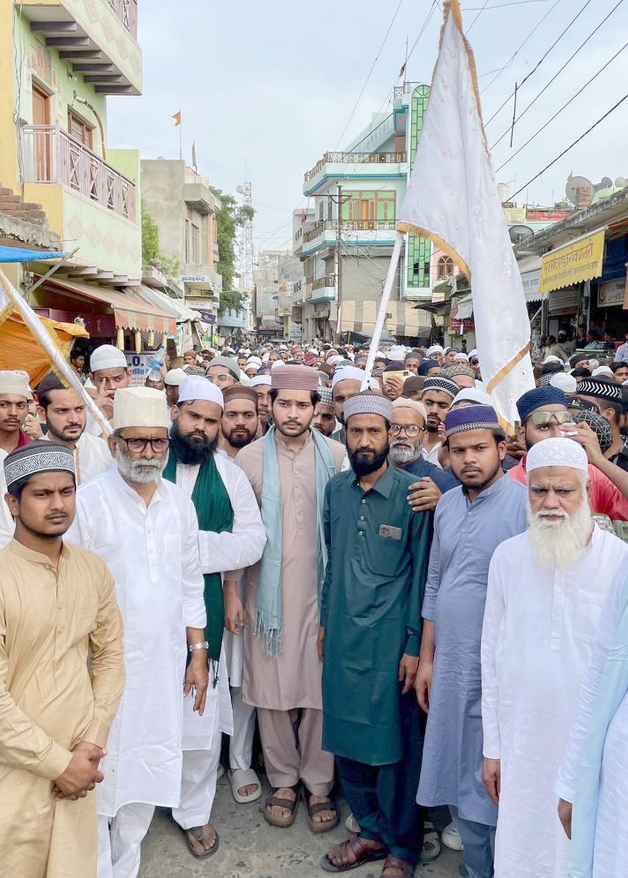 Shujaati Mian's Urs begins with procession-e-parcham Kushai