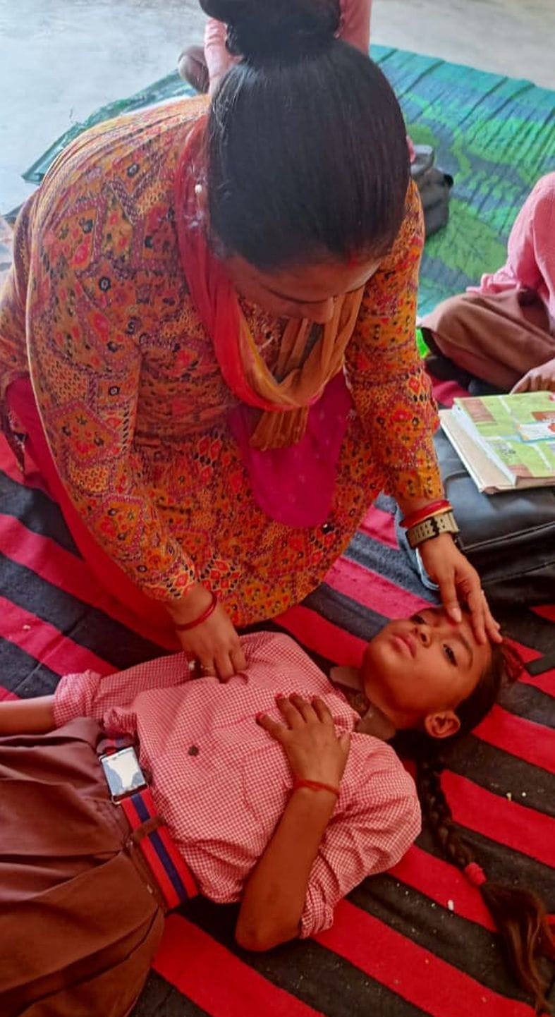 Student fainted due to heat in class room