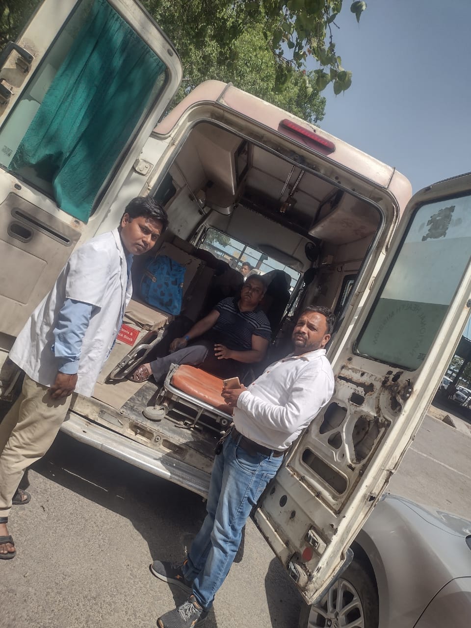 Condition of two polling personnel deteriorated, sent to medical college