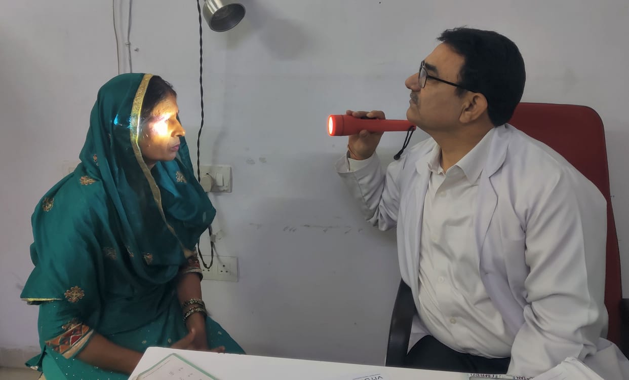 Now patients will get better eye treatment in OPD of District Civil Hospital, three new machines for eye examination have arrived.