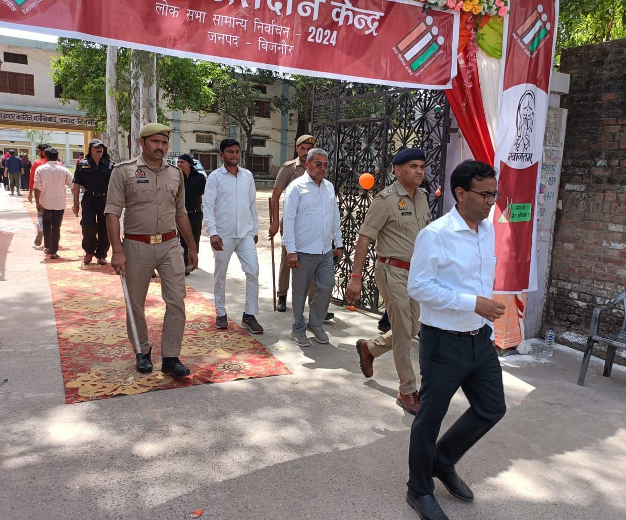 There was heavy voting in Nagina, Dhampur was left behind.