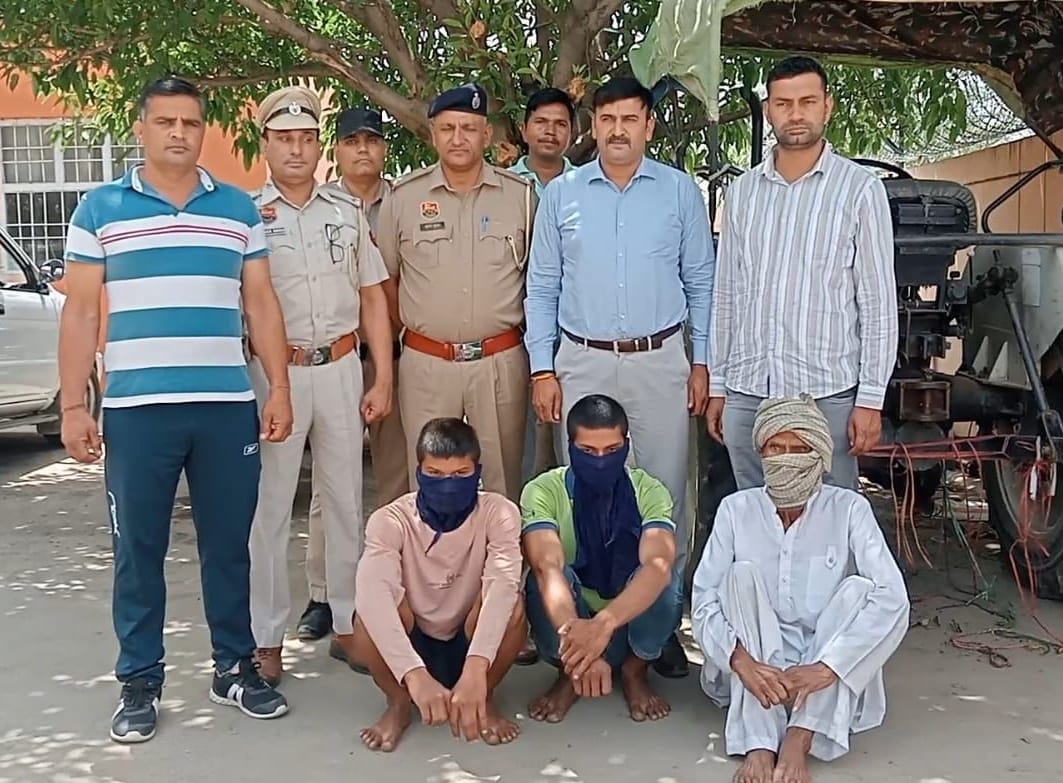 Bought weapons from Bihar to murder brother, after committing the crime went to Jhunjhunu and hid, when came to sister's house police caught him.
