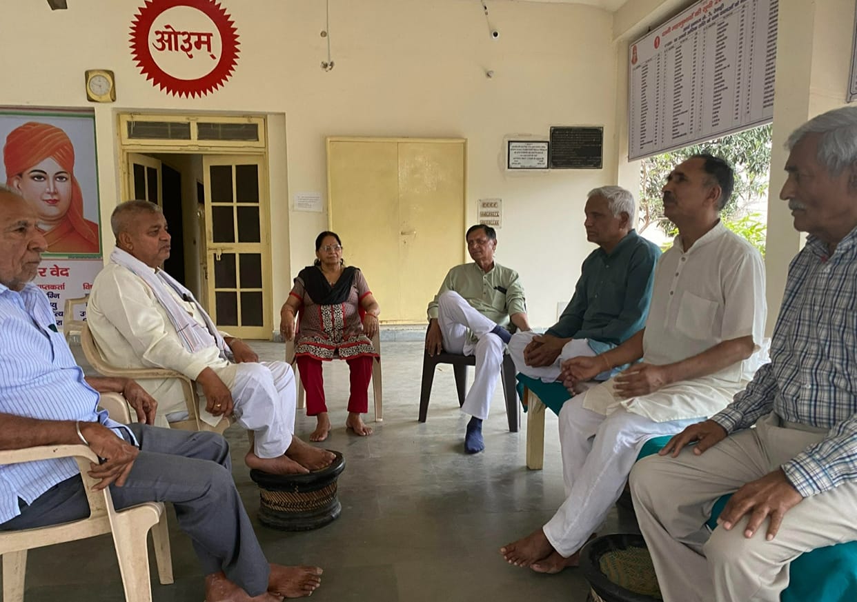 Parents should give moral education to children: Buddhadev