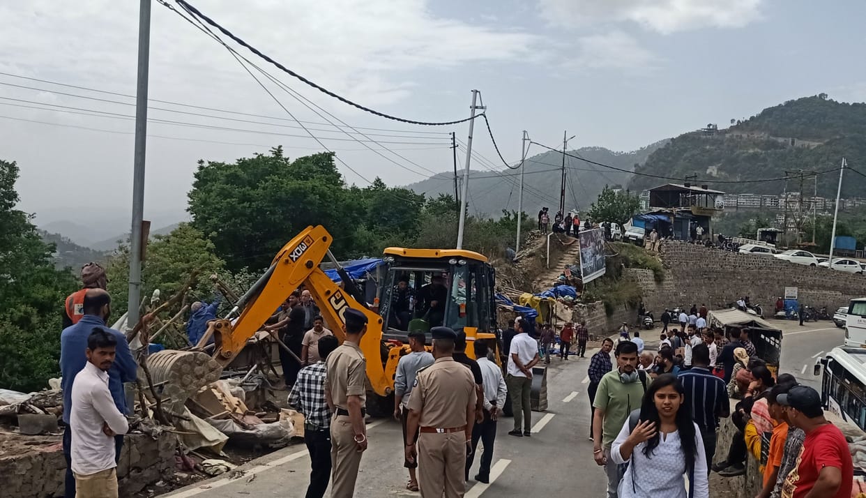 After High Court's order, hammer on illegal encroachments in Solan