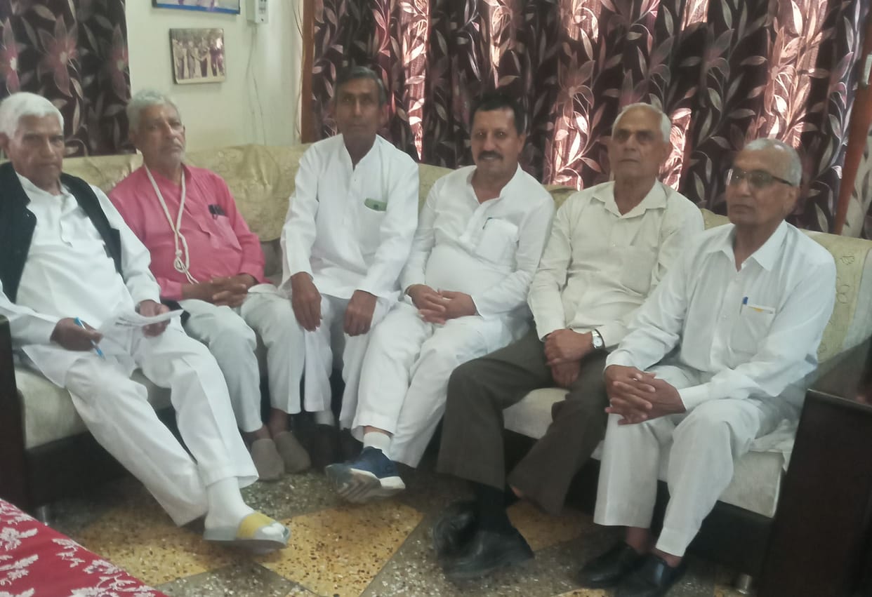 Manohar should apologize for making farmers and youth crazy: Bhanwala