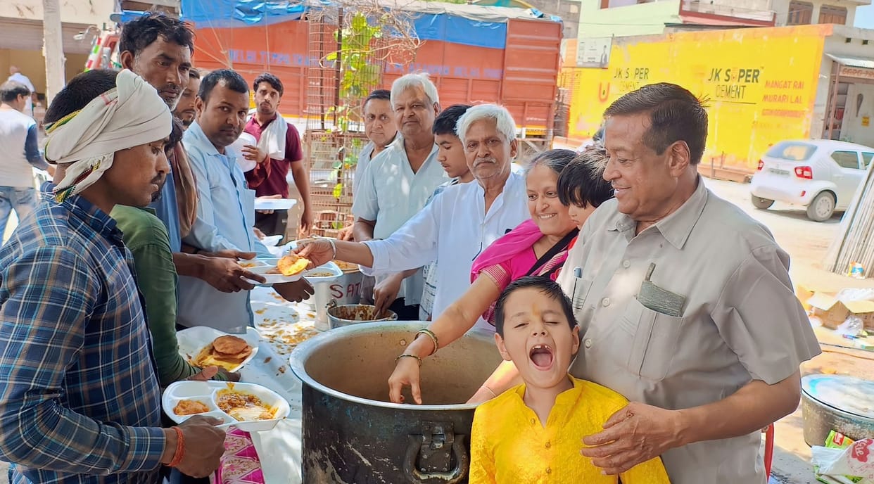 Resolved to follow the principles of Lord Mahavir