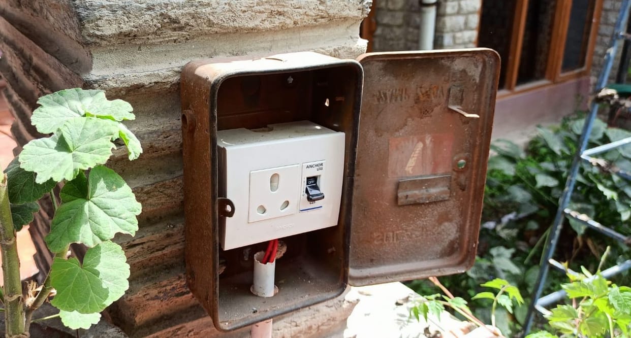 Charging stations installed in four corporation hotels in Chamba
