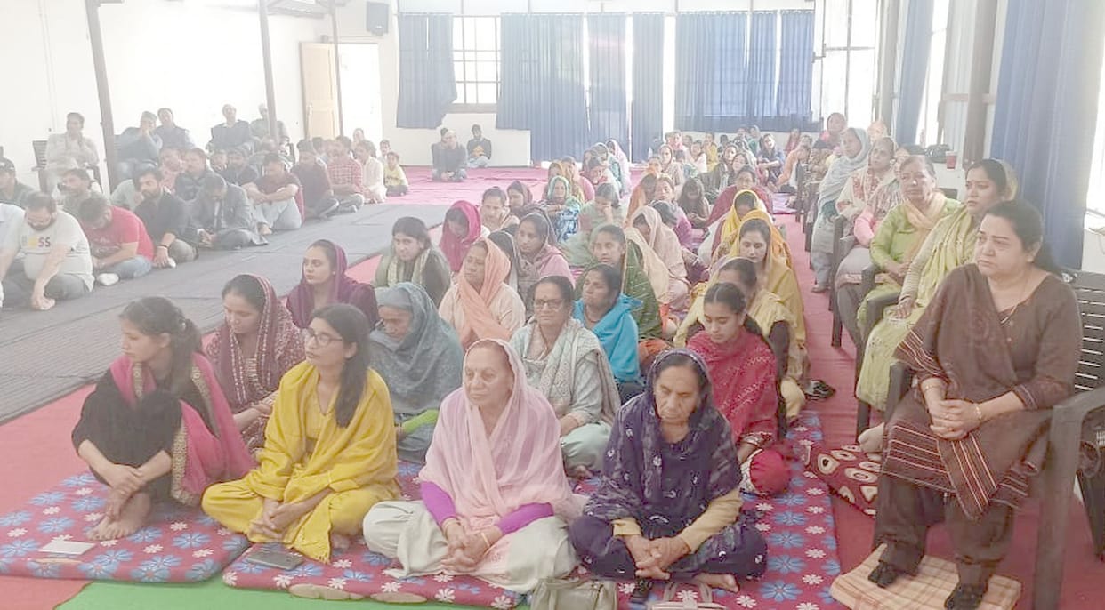 The stream of knowledge written in Satsang Bhavan Mugla