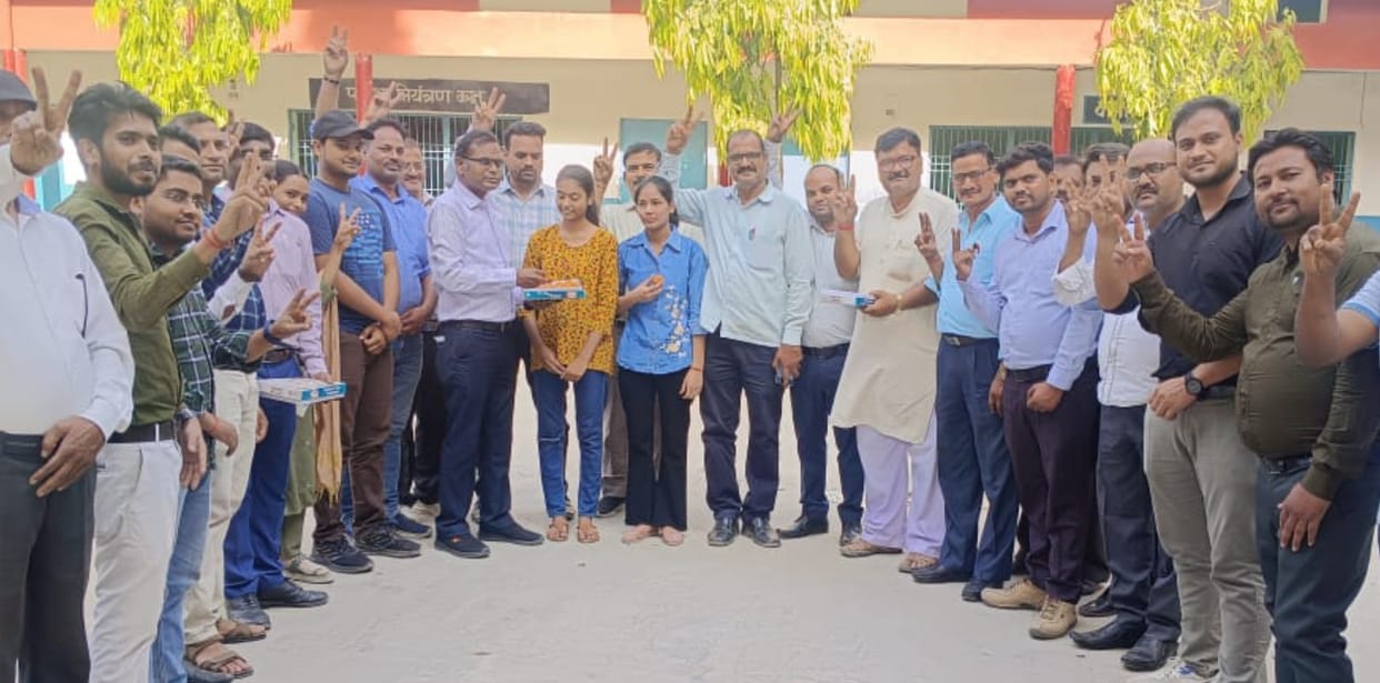 Meritorious students spread their magic at district as well as state level.