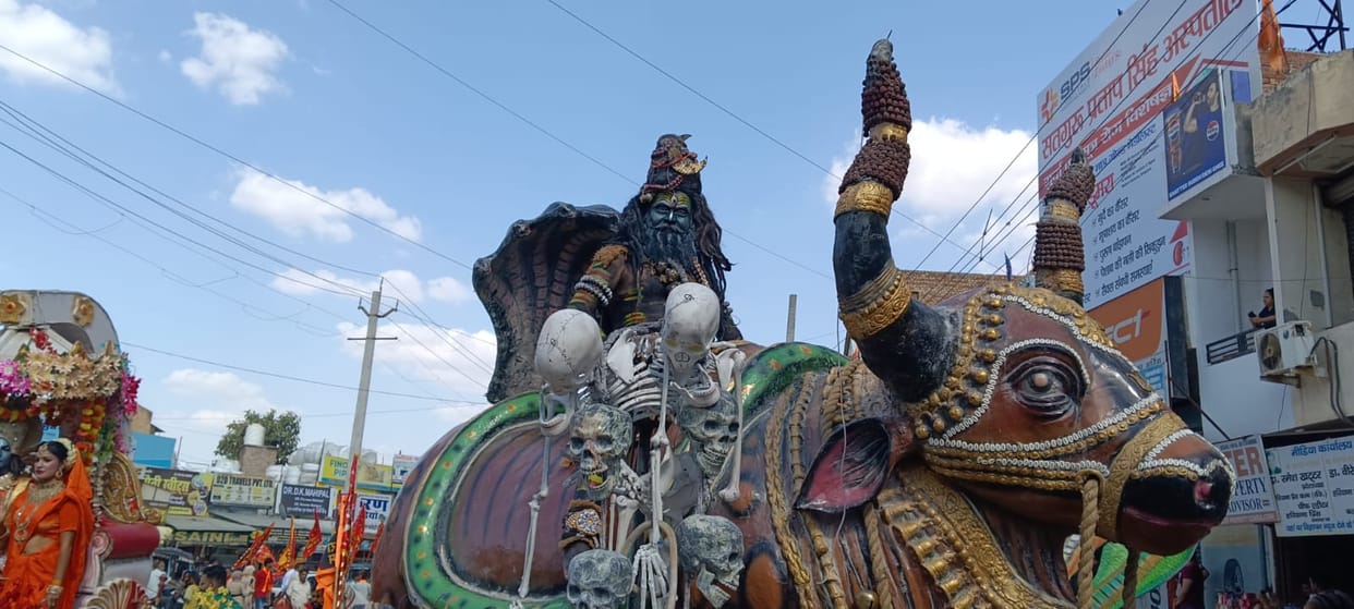 Balaji Maharaj's procession taken out with much fanfare in the city