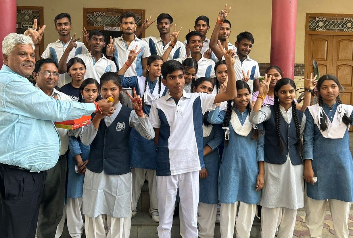 Promising people hoisted the flag on the basis of hard work