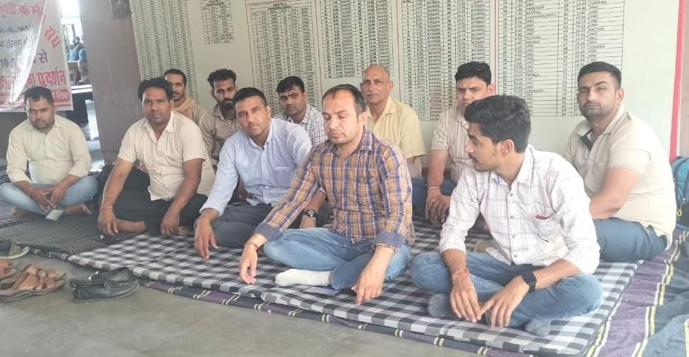 Strike of Haryana Roadways Joint Employees Union continues
