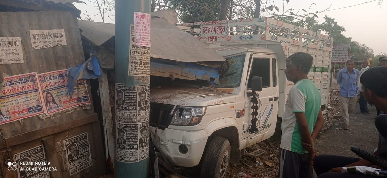 Pickup hits kiosk and vegetable shop