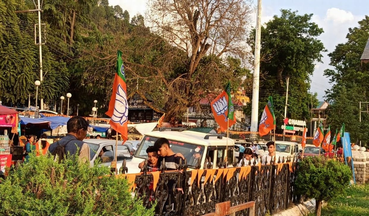Give permission, workers put flags in Chaugan-1, then had to remove them