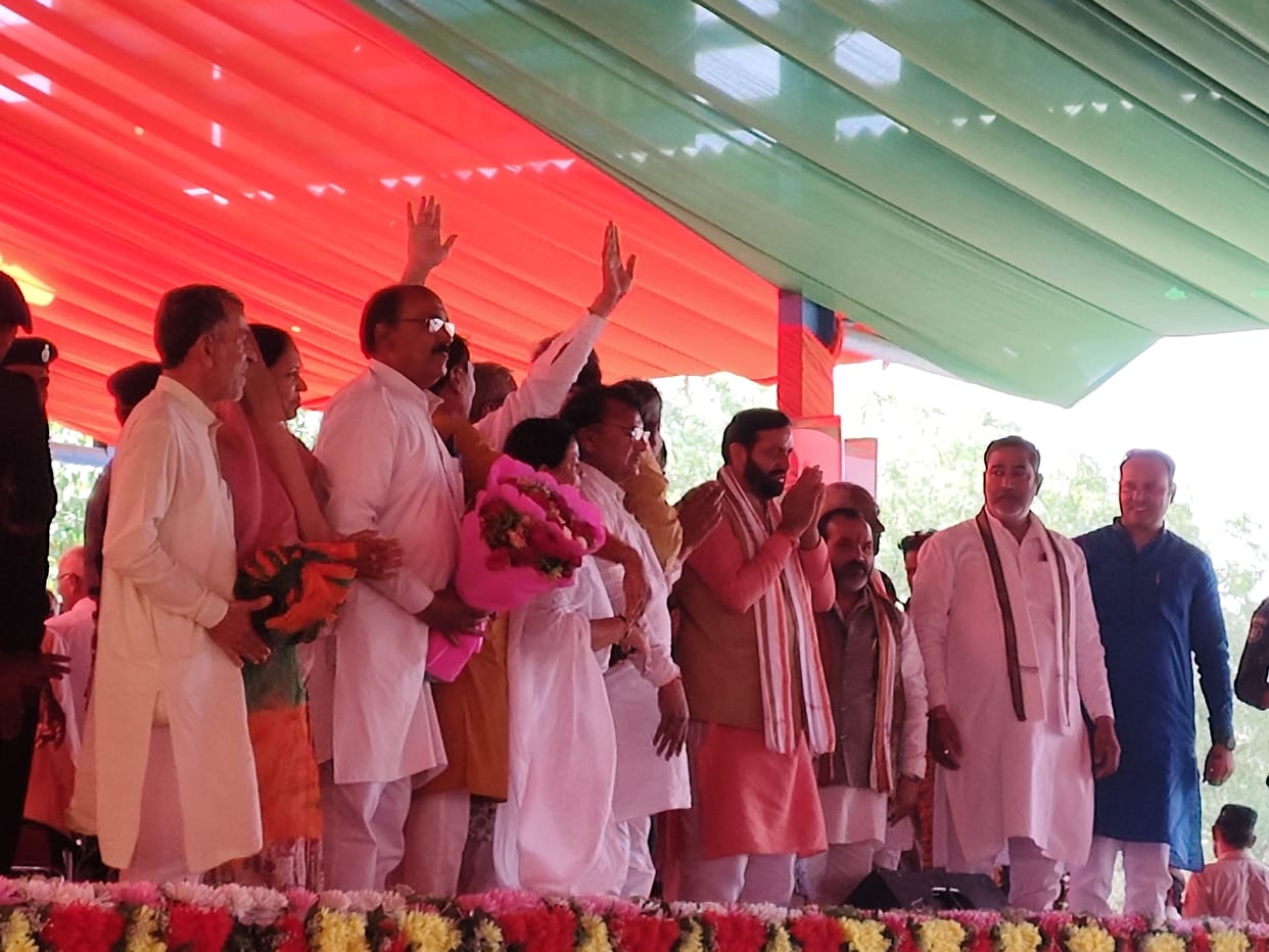 BJP government worked without any expense: Chief Minister