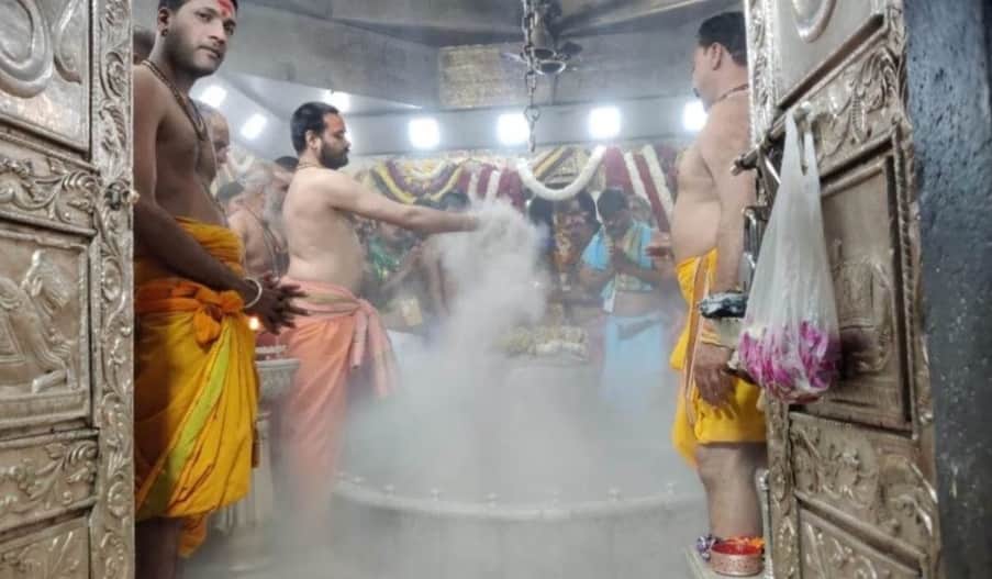 Sawan Somwar: There are miraculous temples of Lord Shiva in Madhya Pradesh, each has its own story