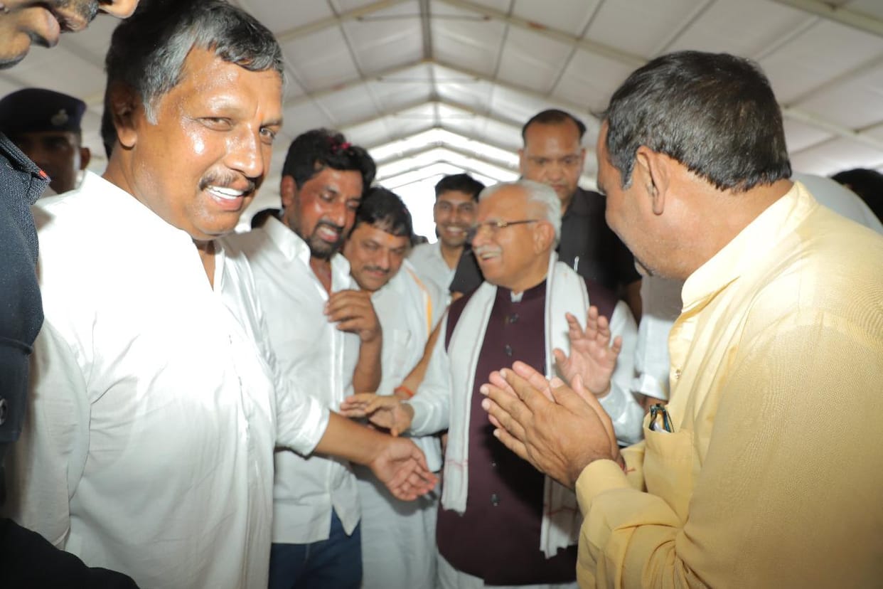 Ashok Mann was given the responsibility of head of Iowa-17 after tying a turban.