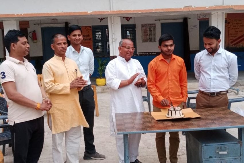 District topper of intermediate three meritorious honored
