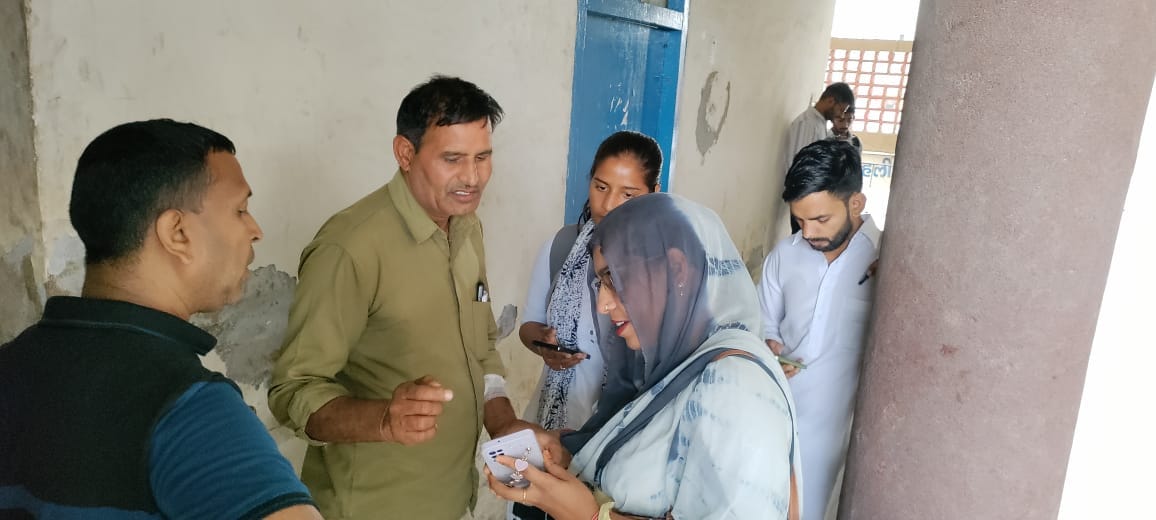 Happy card distribution work started, 29 cards were received on the first day