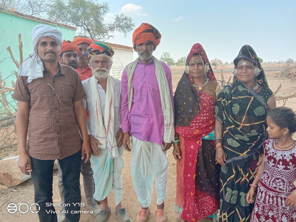 In Damoh, Banjara community in traditional attire gave the message of voter awareness