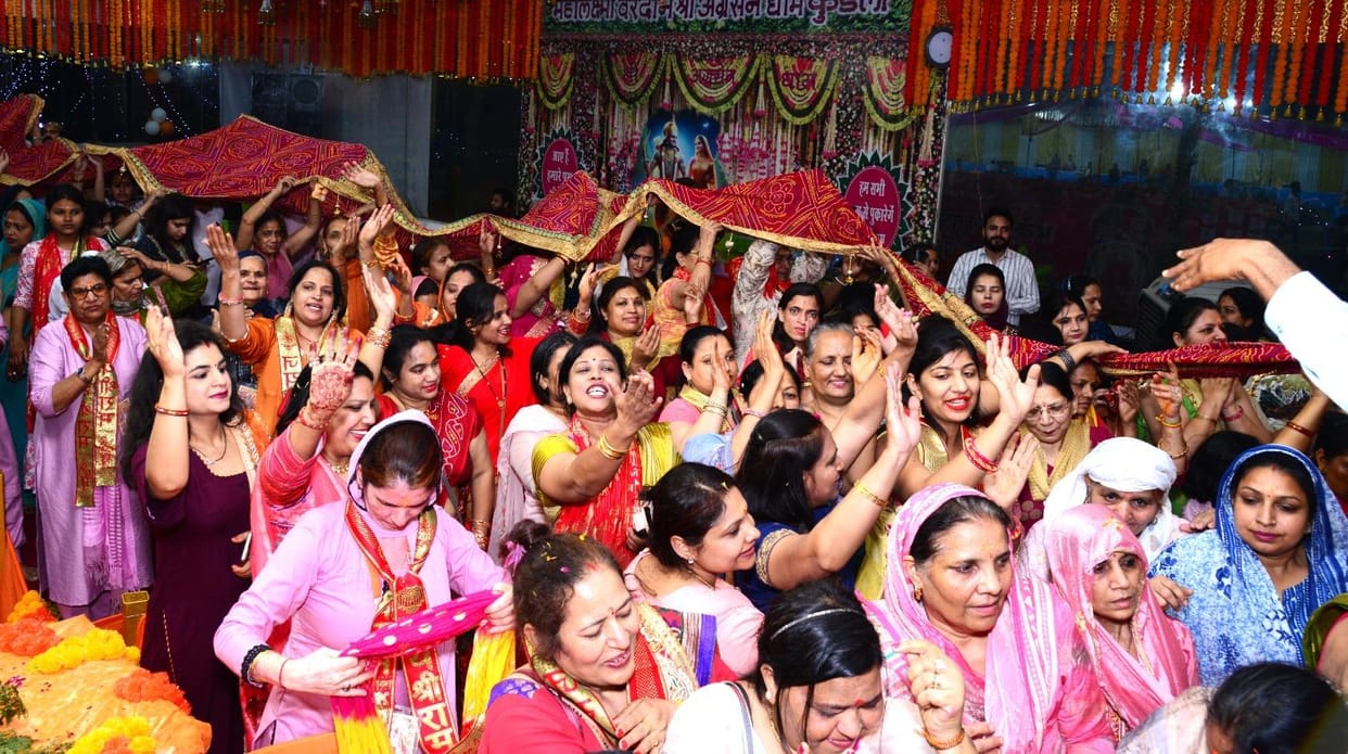 Hanuman Janmotsav: Brave Hanuman is very strong...devotees danced and set up bhandaras.