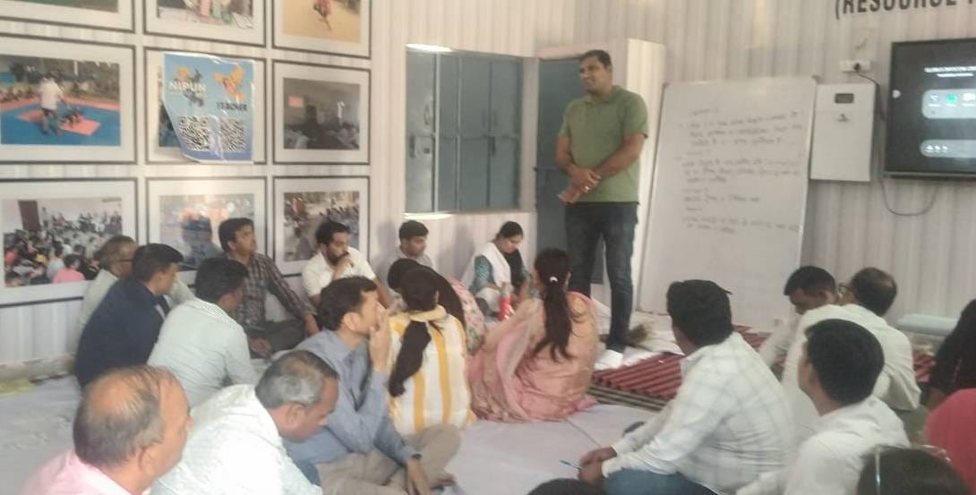 Guruji is learning to teach as per the new education policy, four days training begins