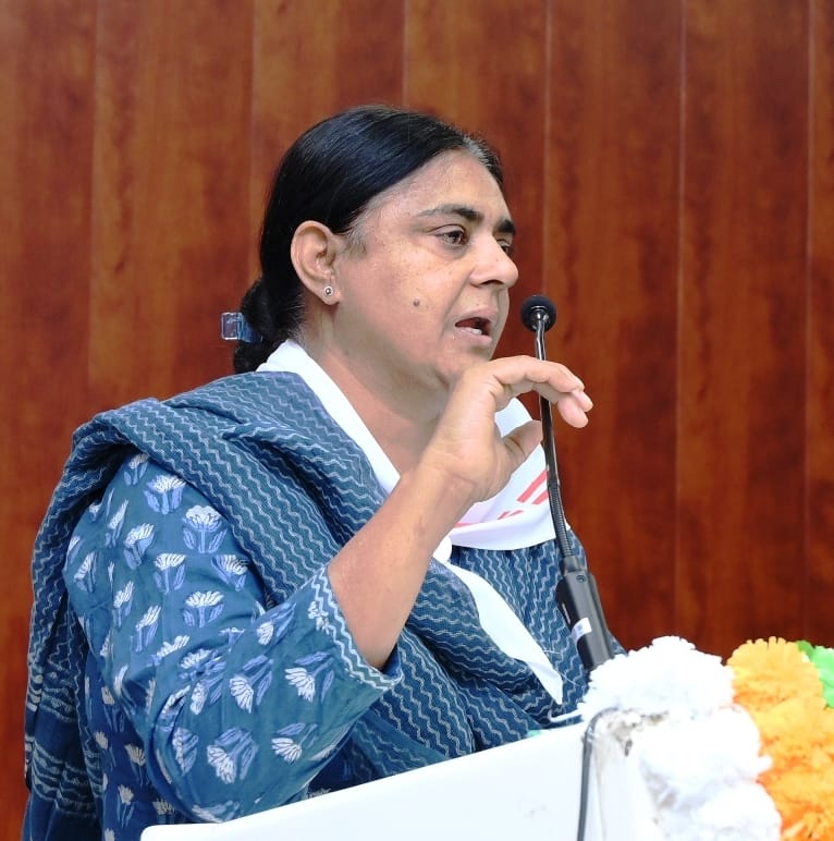 Students should make the society aware about sign language: Dr. Sharanjit