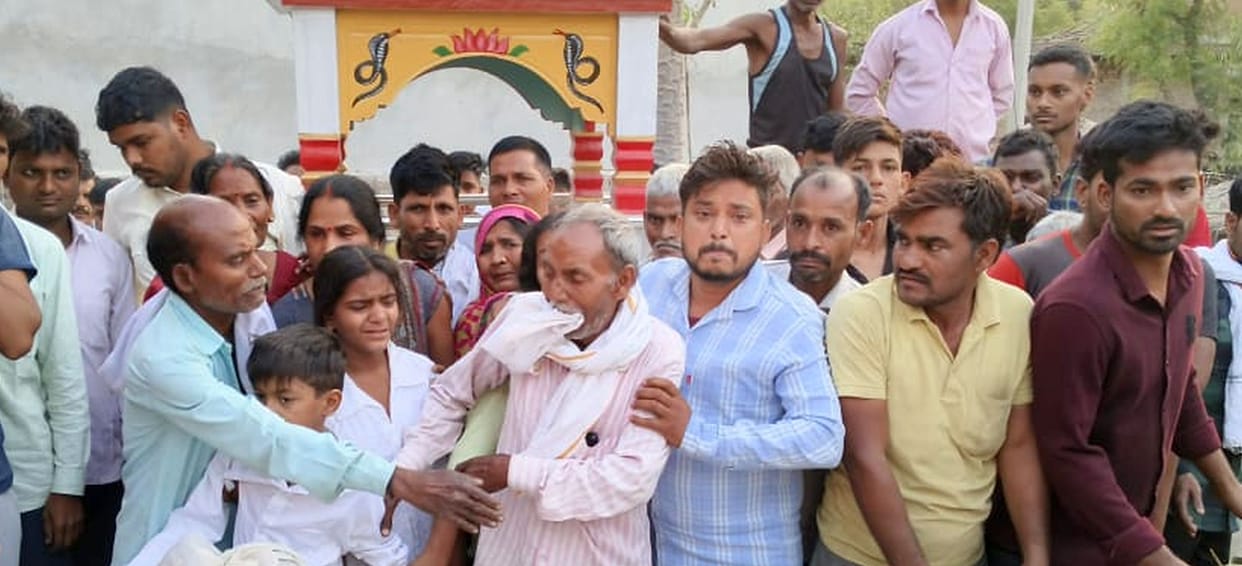 Last rites of couple killed in Yamuna Expressway accident performed