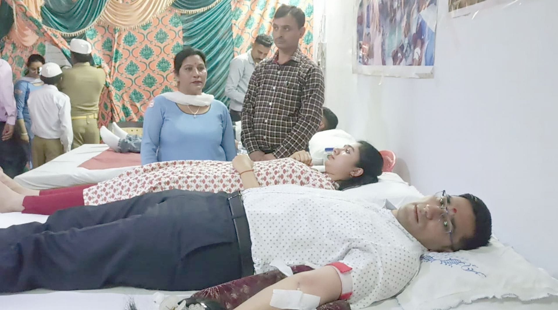 Deputy Commissioner donated blood on Nirankari Unity Day