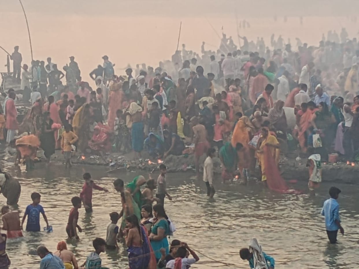 Devotees take a dip in Narayani river on Chaitra Varani