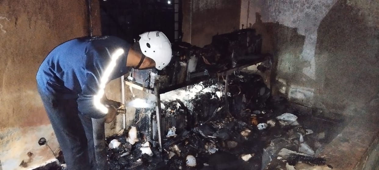 Fire broke out in the batteries of the solar panel of the hostel